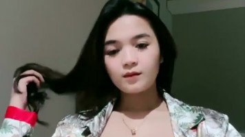 Pesona Toket Gede Si Cantik Momo ID 46338783 Mango