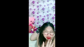 Jepit Anu di Belahan Toket Gede Kak Dille ID 13217939 Mango