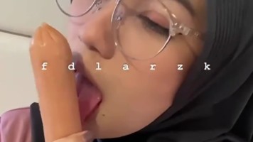 Bokep Jilbab – Ukhti Fadhilarzk Remas Buah Dada Nyepong Sosis Trakteer