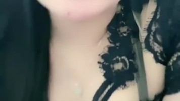 Host Cantik nan Cute di Aplikasi Mango Black Lingerie