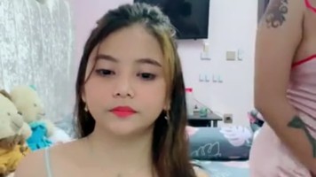Tante Kina Dan Keponakan Cantik Show