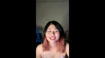 Dedek Luvv Mulai Berani Pamerin Bodynya ID 11719178 Mango