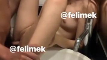 Cewek Tiktok ABG 19yo Kena Entod di Toilet Felimek Hot